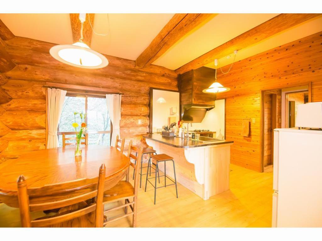 Yufuin Log House no Yado Tom Sawyer Exterior foto